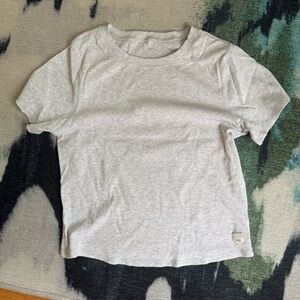 Vuori Pose Fitted Tee